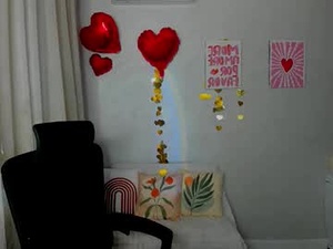 Screenshot from gloweme webcams