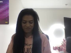 Screenshot from goddessreyna webcams