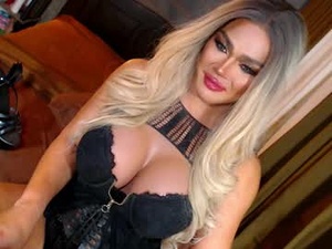 Screenshot from goddesss_hera webcams
