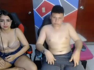 Screenshot from golden_latin webcams