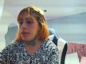 Screenshot from gooddess_petite_ webcams