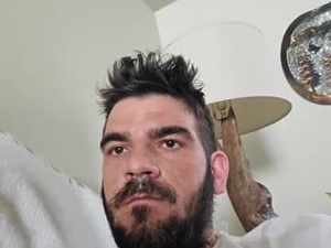 Screenshot from grassynole9l88 webcams