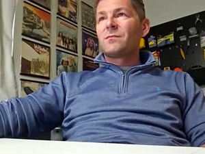 Screenshot from gringo_d1k webcams