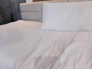 Screenshot from gummyluv webcams