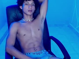 Screenshot from hades_derox webcams