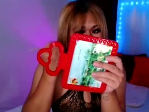 Screenshot from haileyhudson webcams