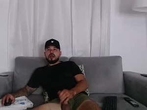 Screenshot from handsomen69 webcams