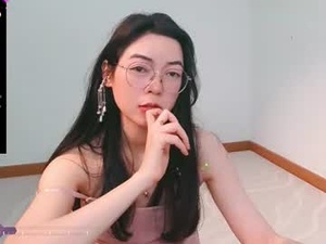 Screenshot from happyluckyrose webcams