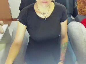Screenshot from harly_queen77 webcams