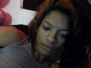 Screenshot from harmonycoxx_ webcams