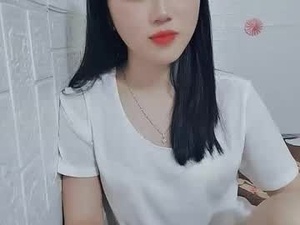 Screenshot from haru8386 webcams