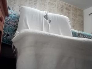 Screenshot from haywired1 webcams
