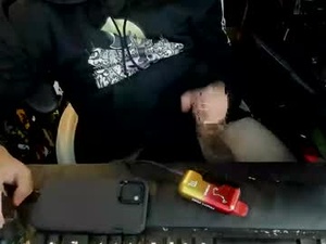 Screenshot from help_my_dick webcams