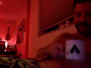 Screenshot from hiphoppopotamus webcams