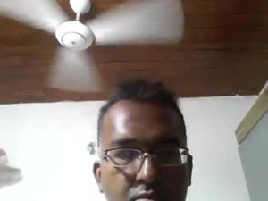 Screenshot from hiranperera1990 webcams