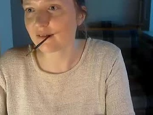Screenshot from holistic_woman webcams
