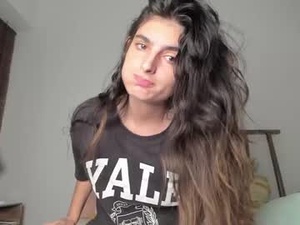 Screenshot from hollyshit_ webcams