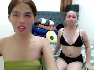 Screenshot from holy_molly1 webcams