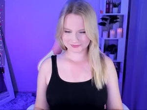 Screenshot from honey_blondee webcams