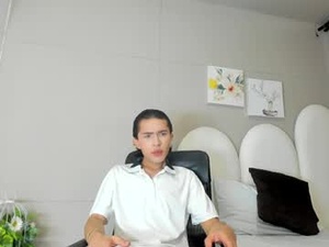 Screenshot from honey_hex_ webcams