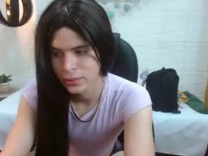 Screenshot from honey_moon07 webcams
