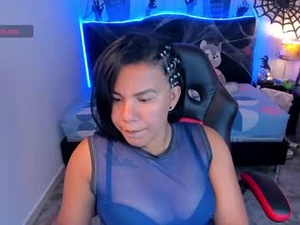 Screenshot from honey_viiolet webcams