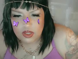 Screenshot from honeylavender777 webcams