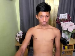 Screenshot from horny_asianmoreno webcams