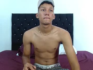 Screenshot from hot_kratoxxx webcams