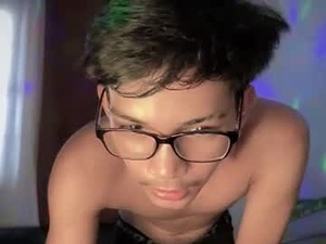 Screenshot from hotasian_jerome webcams