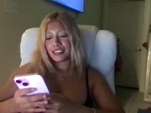 Screenshot from hotforualways webcams