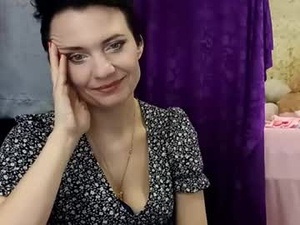 Screenshot from hotmamaqueen234 webcams