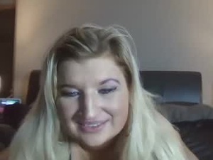 Screenshot from hotnewcouple85 webcams