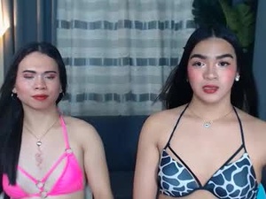 Screenshot from hotsinfulbabes_savana webcams