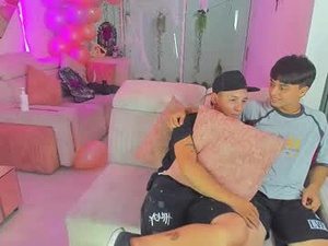 Screenshot from houseofwarrios webcams