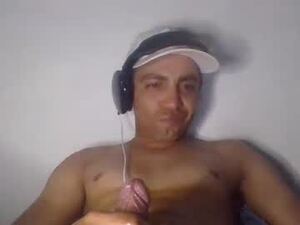 Screenshot from hug1312 webcams