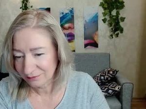 Screenshot from hunters_woman webcams