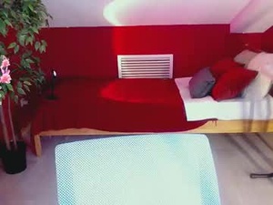 Screenshot from hypequeen_ webcams