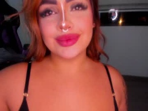 Screenshot from i_am_ari webcams