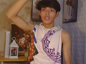 Screenshot from iconic_slim webcams