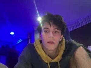 Screenshot from ihatethatcuteguy webcams