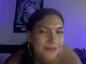Screenshot from iiiheartkyraaa webcams