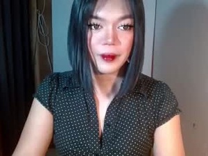 Screenshot from im_ur_hot_ella webcams