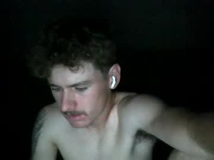 Screenshot from imruss33 webcams