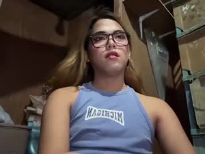 Screenshot from imyourhotsammm webcams