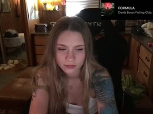 Screenshot from incognitoqueen webcams