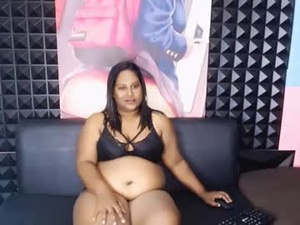 Screenshot from indiandovexxx webcams