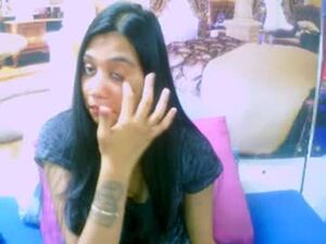 Screenshot from indianprettysmile webcams