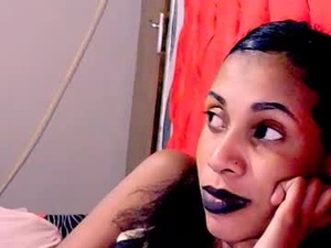 Screenshot from indianqueen5 webcams