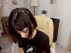 Screenshot from ink_pleasure webcams